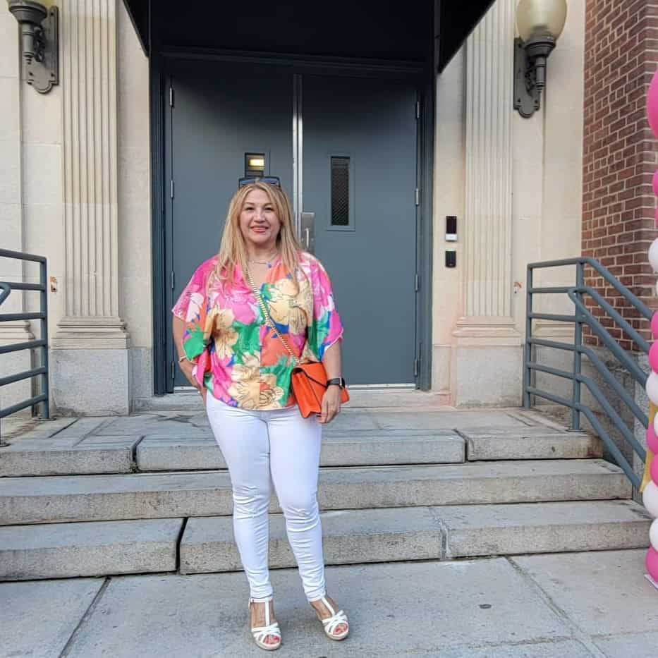 Migrante hondureña Marlen S. Quintero apoya desde Connecticut a niñez de La Gomera, Escuintla