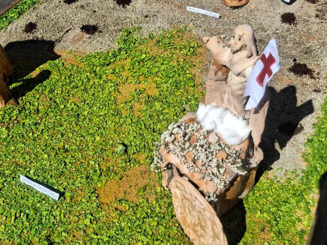 semana santa antigua guatemala alfombra vida de cristo elaborada con pan tradicion 7