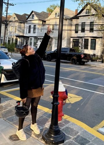 Wendy DGi cantautora guatemalteca migrante en Nueva York