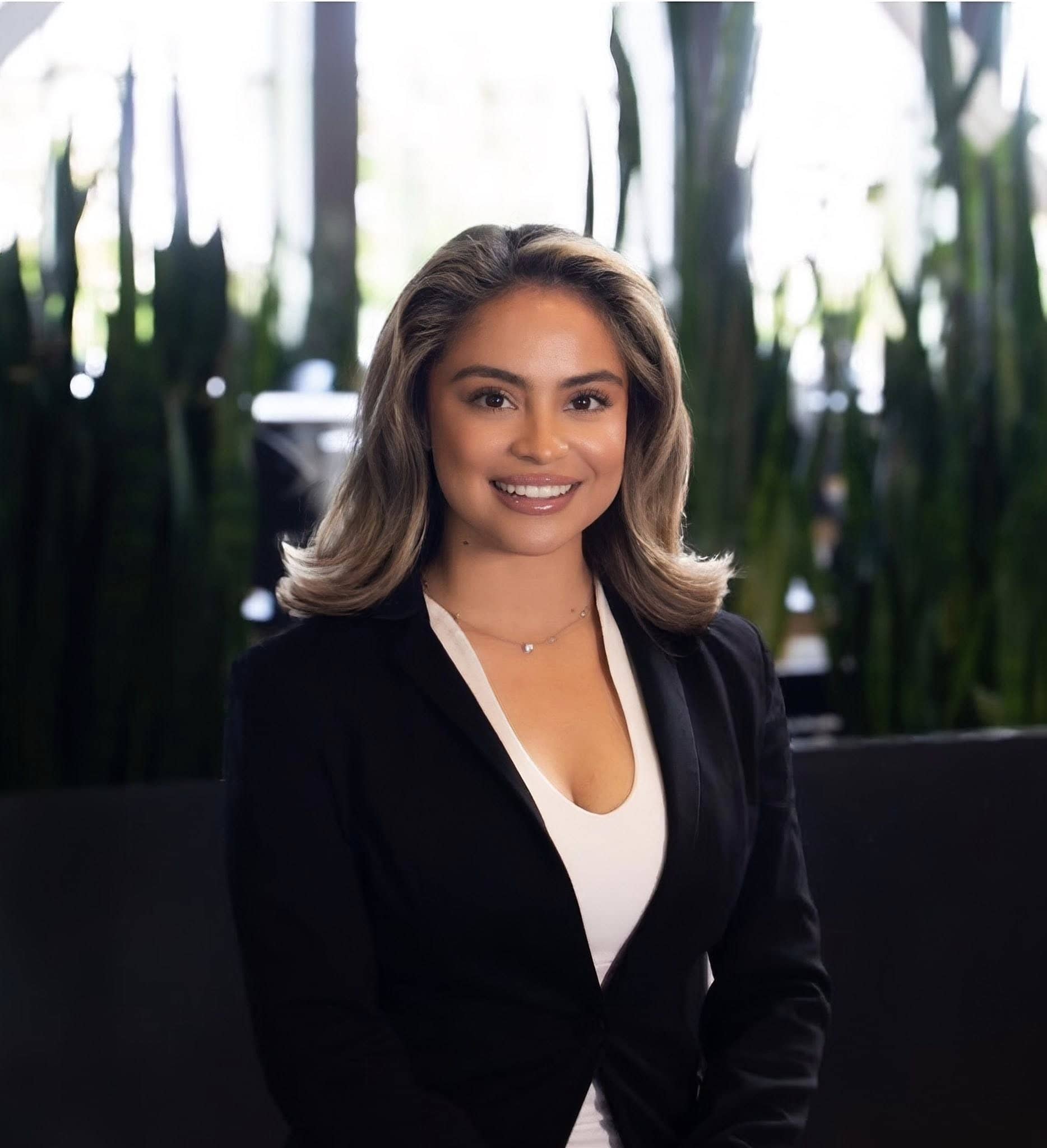 La belleza y encanto de Astrid Cifuentes solo son comparables con su humildad y actitud de servicio a la comunidad. Nació en Esquipulas, Guatemala y llegó a Kansas City a los 3 años. Participa en el certamen Miss Missouri-USA 2026.