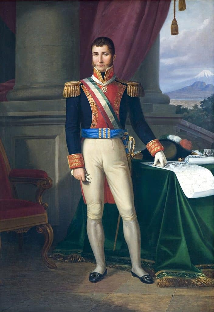 El mexicano Agustín de Iturbide era criticado por Gabino Gaínza, pero cuando se proclamó emperador e invitó a las provincias de Guatemala (y Centro América) a anexionarse, halagó a Gabino Gaínza por su liderazgo. Este, empezó a promover la anexión. Dicho "imperio" cayó en 1823 e Iturbide fue fusilado en 1824. Gaínza murió en la pobreza en 1829.
