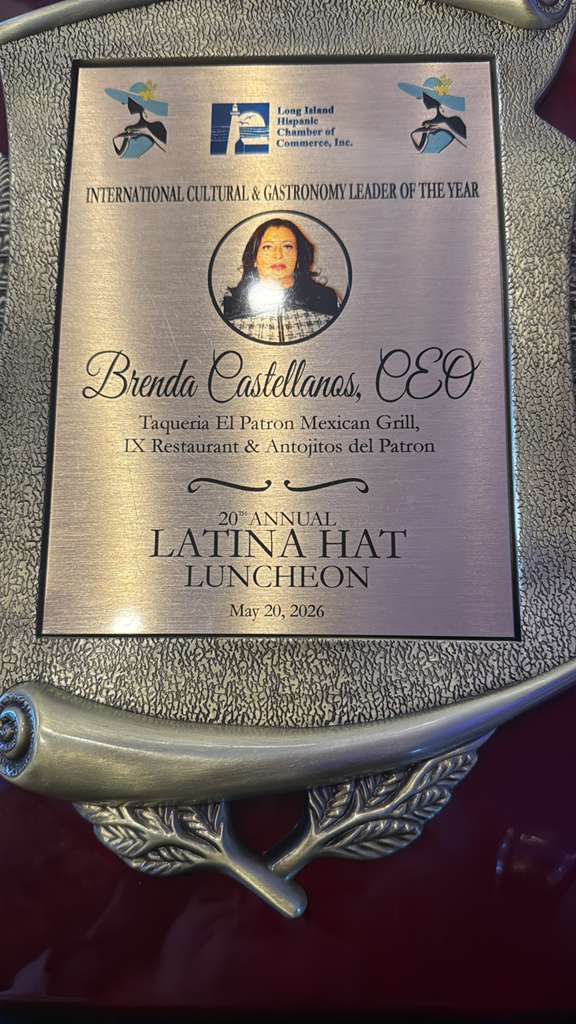 El galardon otorgado fue al liderazgo cultural y gastronómico de Brenda Castellanos, migrante guatemalteca originaria de Quetzaltenango.