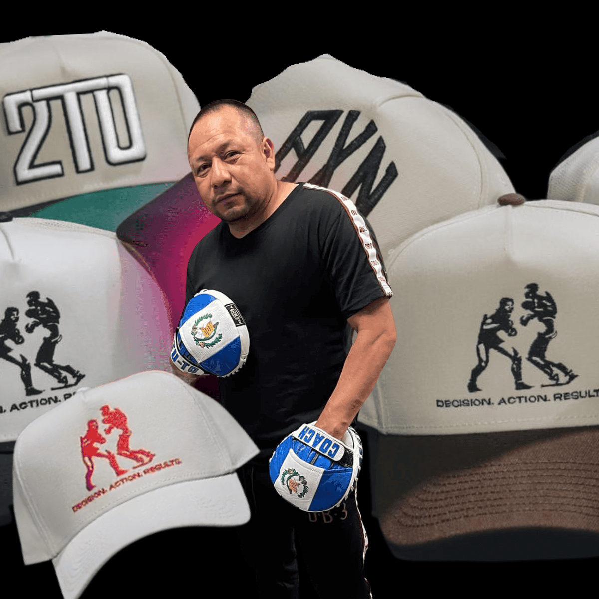 Exitoso entrenador guatemalteco de boxeo Esaú “Tuto” Diéguez lanza gorras con ideas de acción y fe