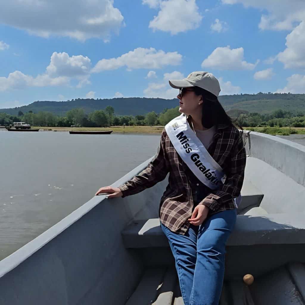 guatemaltecos en estados unidos miss gualan usa krystal cabrera cruzando el rio motagua guatemala