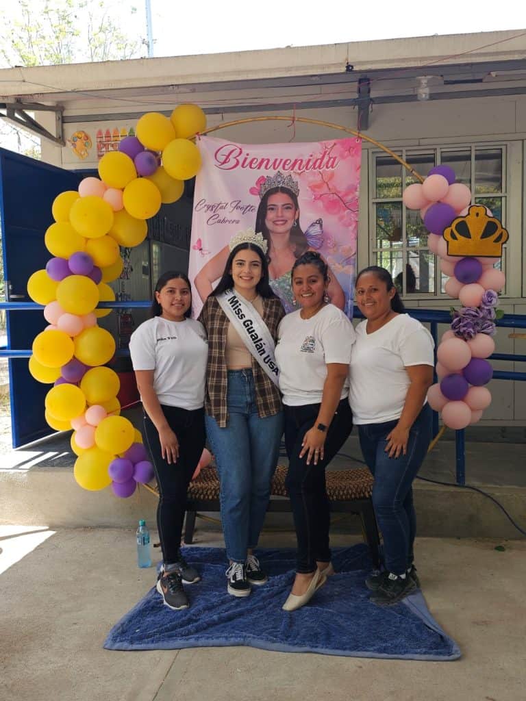 Las bienvenidas fueron constantes para Miss Gualan U.S.A. 2026 en su pueblo natal, en donde pudo descubrir grandes necesidades que ahora son desafíos y convicciones de solidaridad.