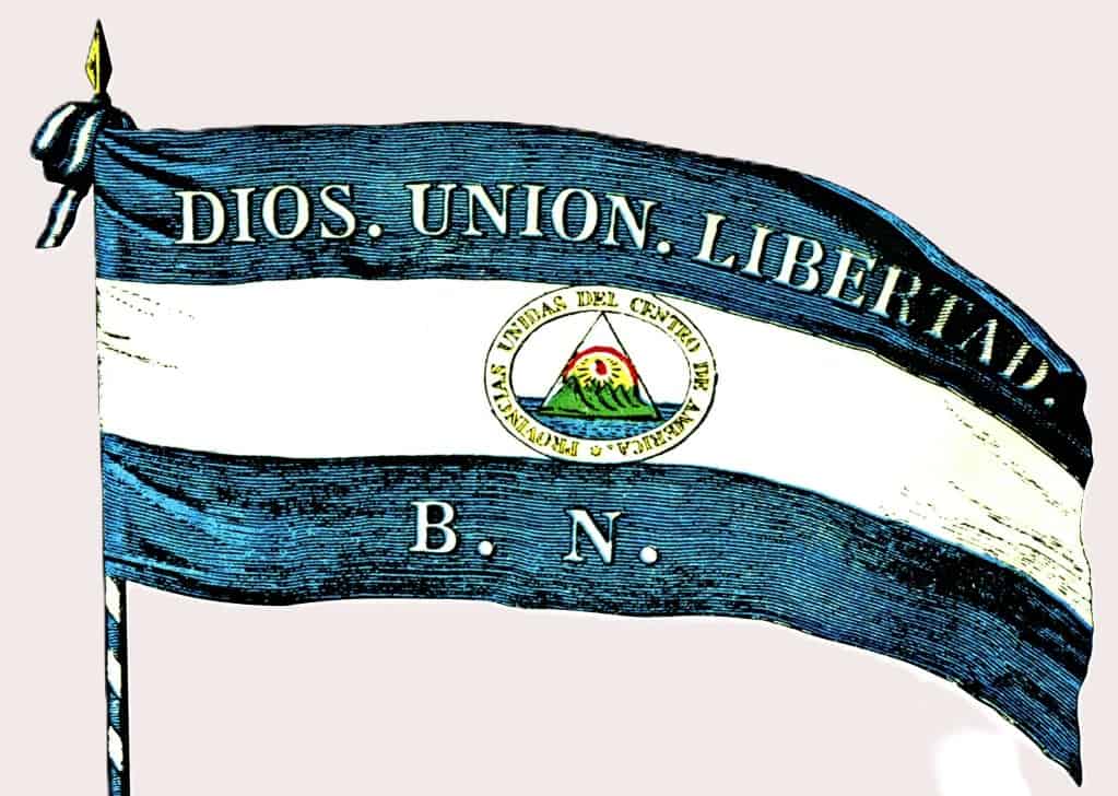 La bandera de la Federación Centroamericana tenía tres franjas horizontales de color azul. Esta composición se basó en la bandera de las Provincias Unidas del Río de la Plata (actual Argentina) que tenía similar composición pero en color celeste. Sin embargo, el color azul fuerte devino del añil, tinte azul cultivado en Guatemala y que era exportado a otros países. La bandera de los cinco Estados era similar, pero cambiaba el escudo. – SoyMigrante.com REVISTA – SoyMigrante.com REVISTA La bandera de la Federación Centroamericana tenía tres franjas horizontales de color azul. Esta composición se basó en la bandera de las Provincias Unidas del Río de la Plata (actual Argentina) que tenía similar composición pero en color celeste. Sin embargo, el color azul fuerte devino del añil, tinte azul cultivado en Guatemala y que era exportado a otros países. La bandera de los cinco Estados era similar, pero cambiaba el escudo.