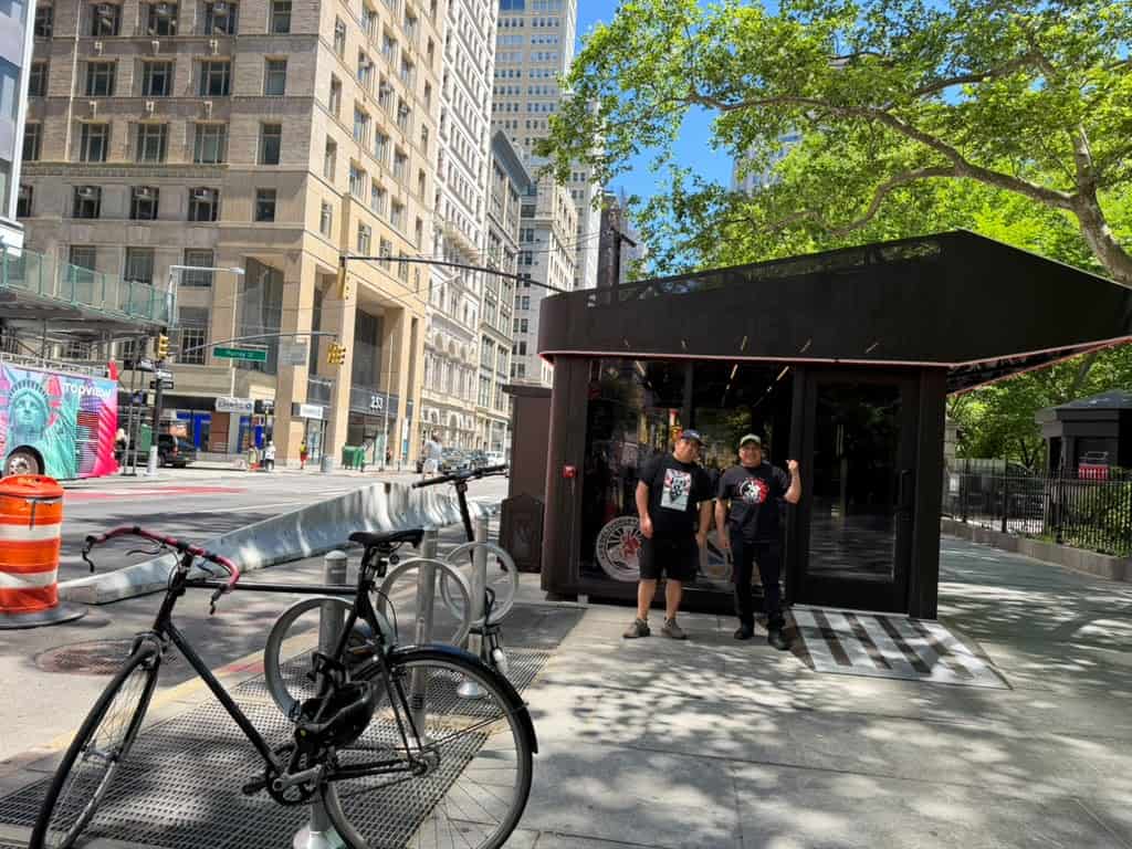 Actualmente hay unos 80 mil trabajadores de entregas o delivery en Nueva York. La asociación Deliveristas Unidos, cofundada por el guatemalteco Gustavo Ajché tiene unos 6 mil integrantes.