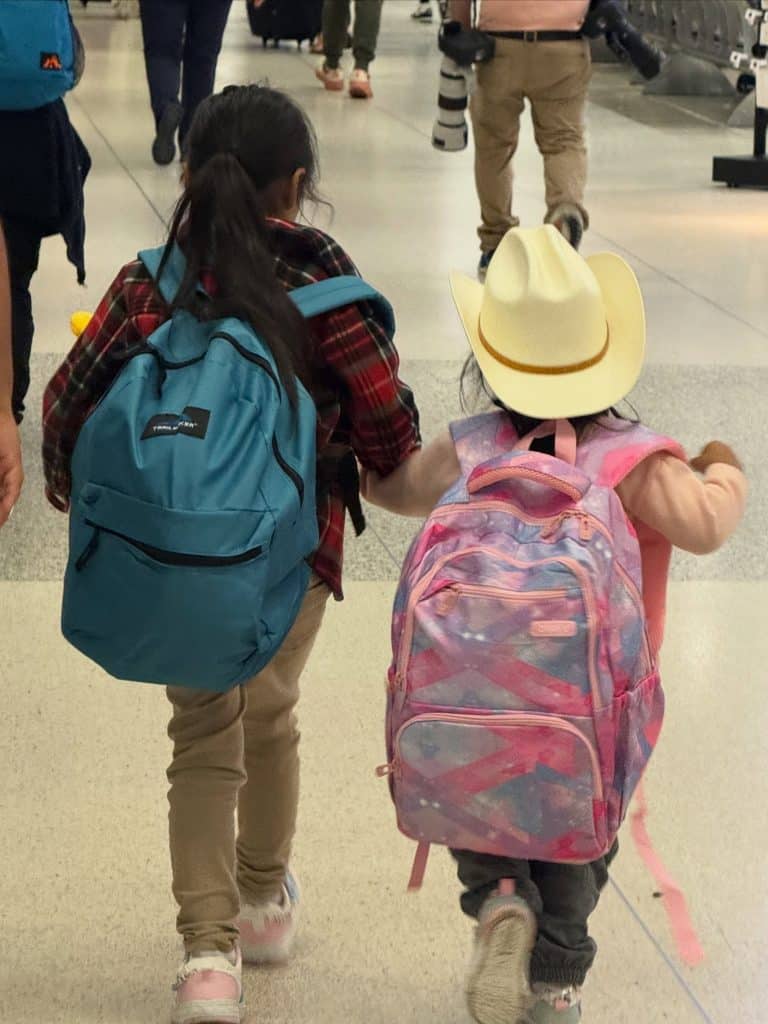 El Guatemalan Maya Center lamenta que los niños, nacidos en Estados Unidos y por ende ciudadanos de este país, se vean sometidos a la larga separación de sus padres, detenido o deportados. (Foto Guatemalan Maya Center)