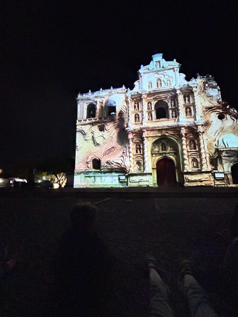 Cualquier parecido con la fantasía, es pura realidad en el Festival de la Luz Antigua Guatemala 2026 (Fotos Michelle Gonzalez)