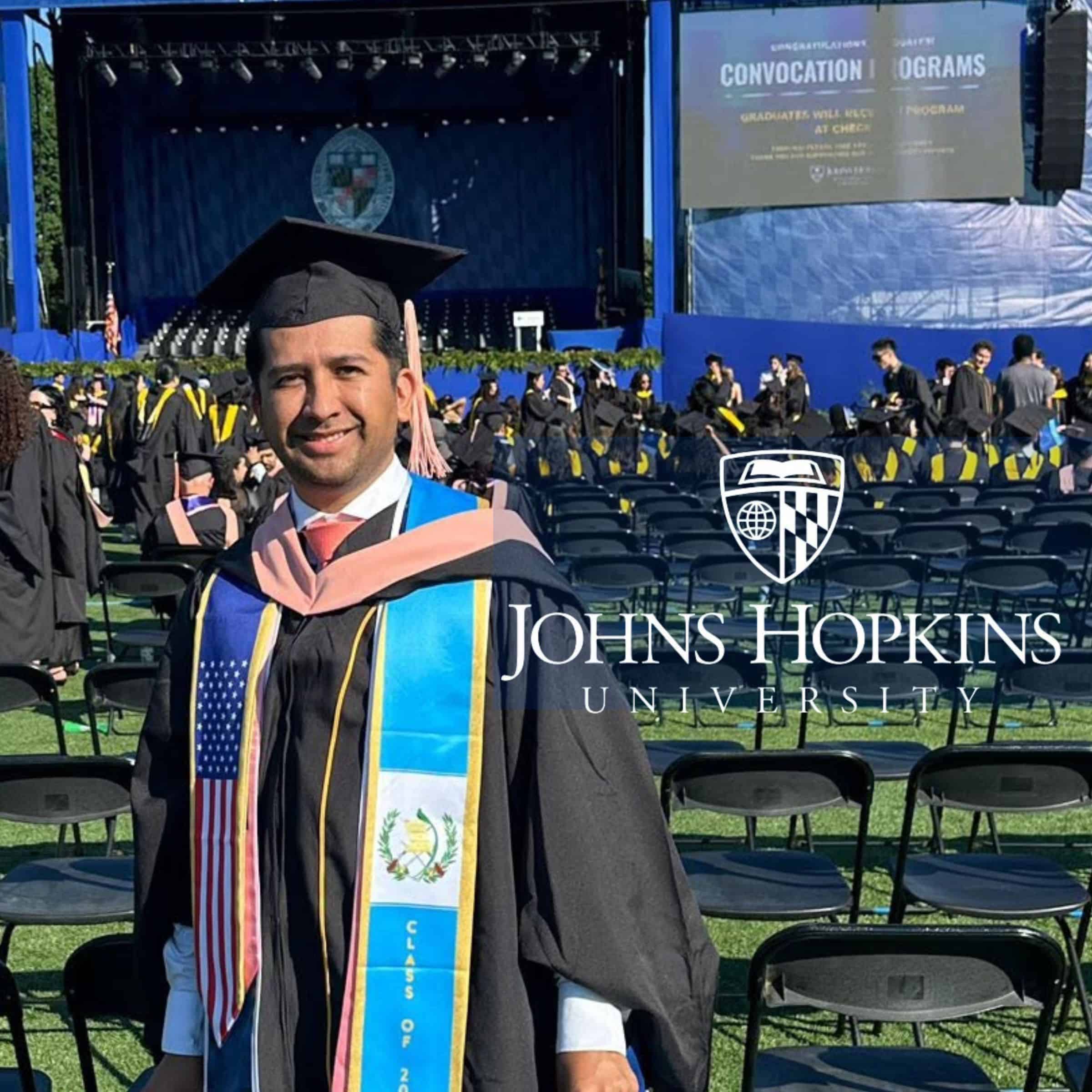 “Nunca se autoeliminen”: Dr. Bernardo López Samayoa y su ruta de Huehuetenango a Johns Hopkins University