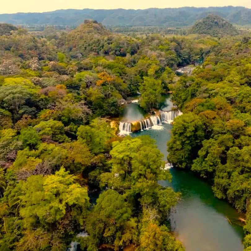 Balneario Las Conchas,  paraíso formado por el río Chiyú en Chahal, Alta Verapaz: fotos 360°