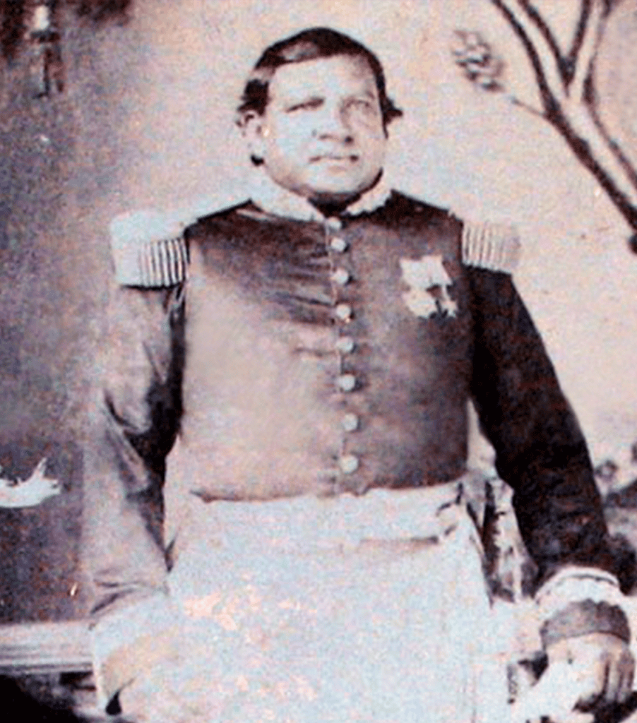 Un excompañero de armas, el mariscal Serapio Cruz se alzó en armas contra el gobierno de Vicente Cerna. Cruz fue derrotado en Palencia, pero un general llamado Antonino Solares decidió hacer un escarmiento y exhibió su cabeza en la plaza de la ciudad de Guatemala. Tal barbarie fue atribuida a Cerna, pese a que nunca se comprobó que hubiese dado la orden para tal acción que aumentó el desgaste de su gobierno. Vale agregar que la expresión popular "en tiempos de Tata Lapo", se refiere a los tiempos de Serapio Cruz, que así era llamado.