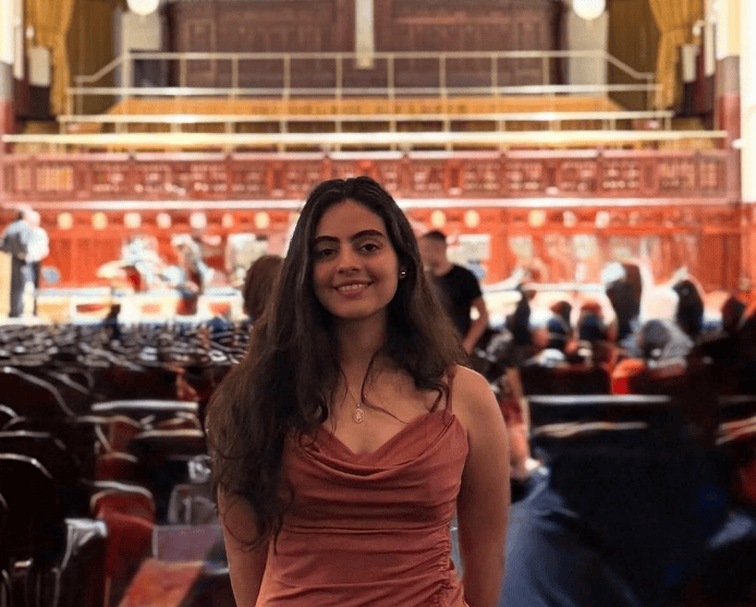 Eleanor Menchú impulsa la conectividad juvenil para un mejor futuro.