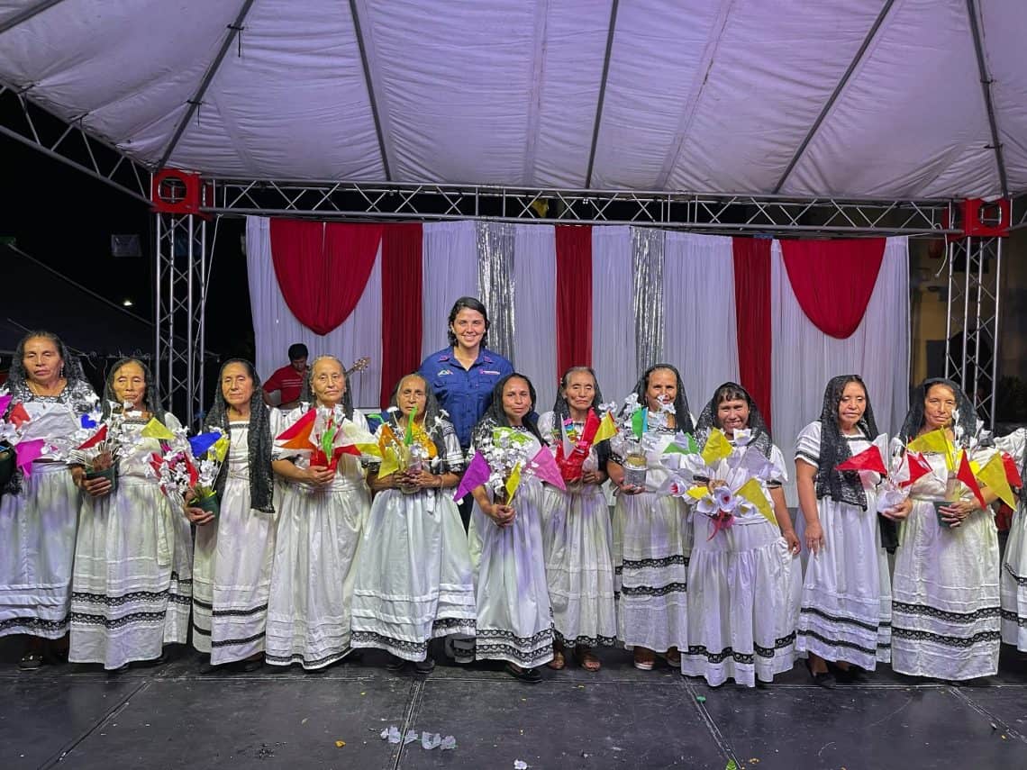 Abuelas del pueblo maya mopán de Dolores, Petén son las transmisoras de esta receta, que permanecía como un secreto familiar, pero que al empezar a difundirse empezó a ganar fuerza simbólica por su exquisito sabor. Foto Inguat.