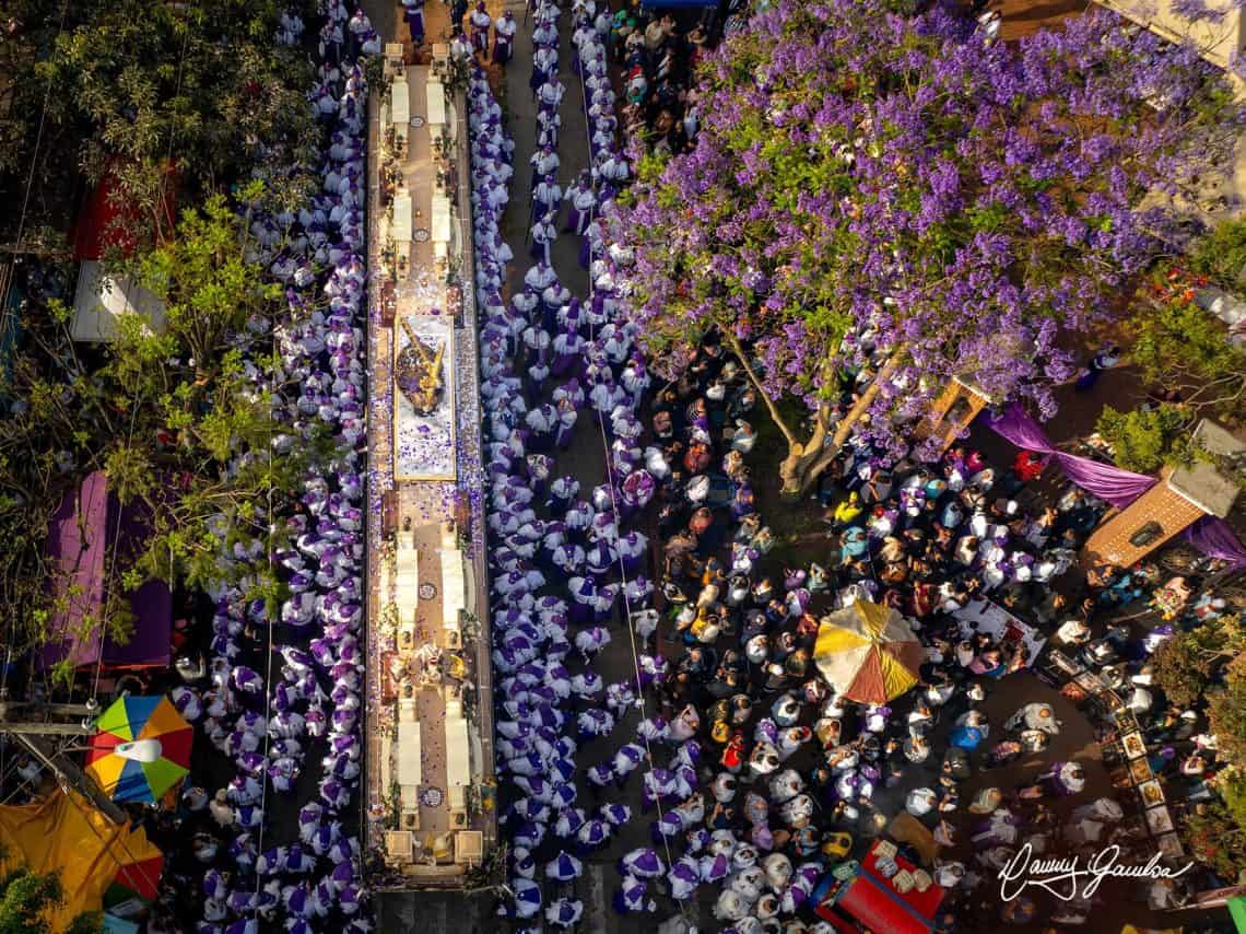 Danny Gamboa se ha dedicado, a través de su proyecto Fotografía Sacra a registrar las expresiones de devoción popular de la Cuaresma y Semana Santa en Guatemala. Ha presentado exposiciones en Italia, España y ahora en Oklahoma. (Foto Danny Gamboa)