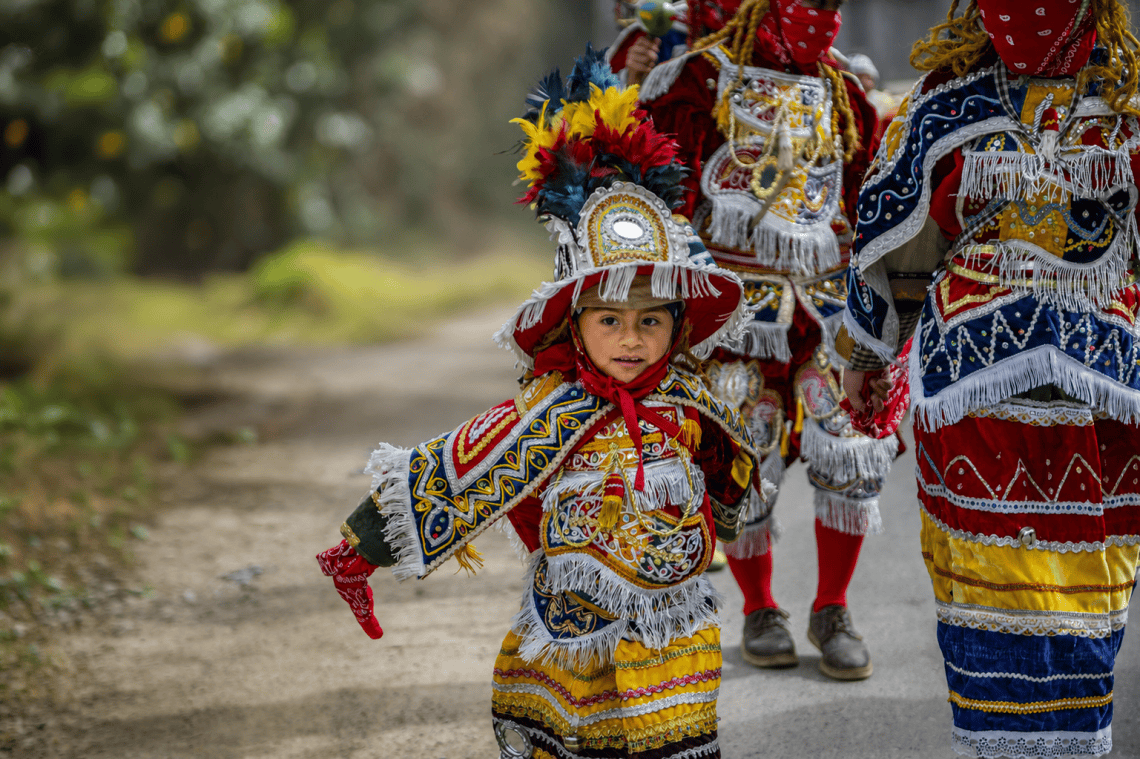 Baile de Moros y Cristianos - Danzas de Guatemala