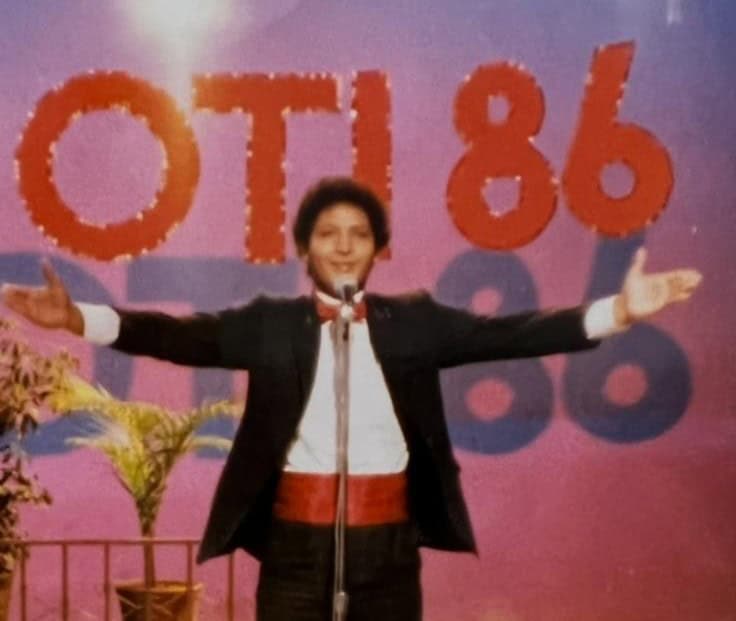 Edwin Moreno durante su participación el Festival Oti Guatemala 1986.