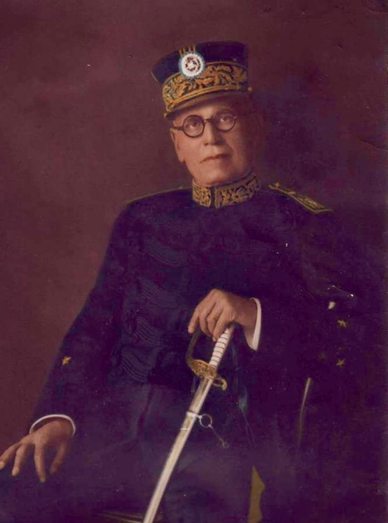 Retrato histórico del general Manuel María Orellana , nacido en El Jícaro, El Progreso en 1870, primo del también general y expresidente José María Orellana, fallecido en 1926. Manuel Orellana tomó el poder el 16 de diciembre de 1930 y fue desconocido por el Congreso el 31 de diciembre de ese mismo año.