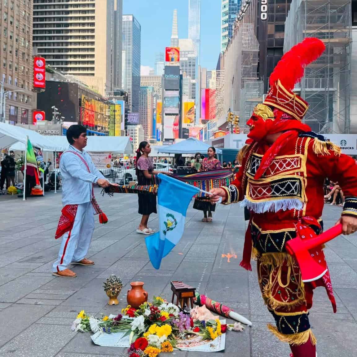 Identidad multicultural guatemalteca brilla igual en Nueva York y en Montreal