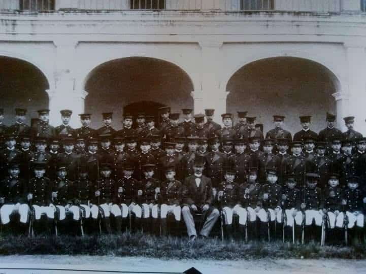 Muchos años antes de ser presidente, José María Orellana había sido director de la Escuela Central para Varones, la cual estaba militarizada. Esto le llevó a tener especial atención por la educación y la formación de maestros cuando ya era gobernante. (Foto libro Juan de Dios Aguilar)