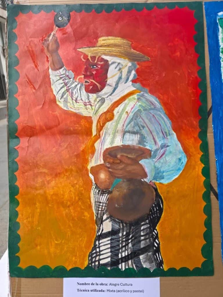 Algunas de las pinturas infantiles participantes en el certamen de arte impulsado por Angel Raxcacó desde Rhode Island, para cultivar la creatividad de los estudiantes en su natal Rabinal, Baja Verapaz, en donde nació su amor por la pintura gracias al apoyo de su abuelita.
