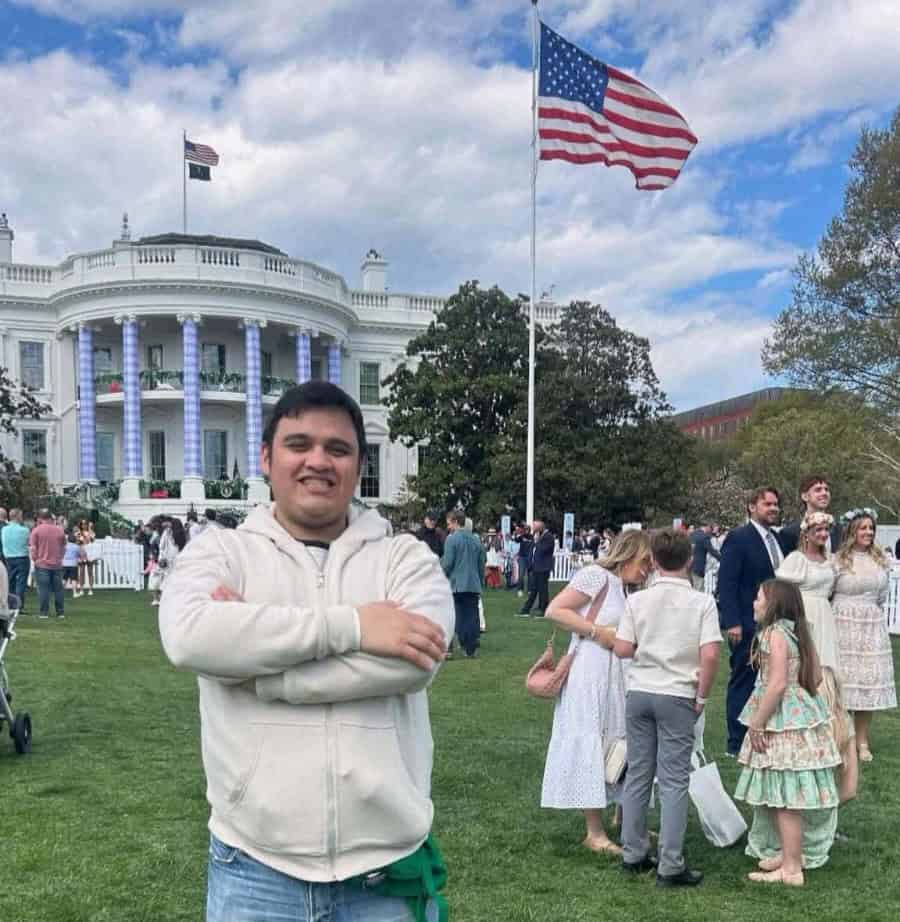 Durante su carrera en ciencias políticas, Diego Cifuentes pudo participar en una actividad en la Casa Blanca. (Foto cortesía Diego Armando Cifuentes)