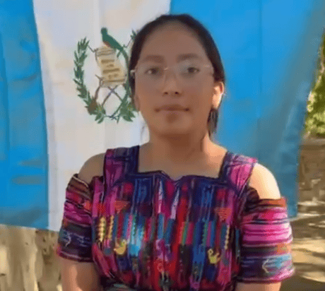 Marisol, originaria de la aldea Rancho de Teja, San Francisco El Alto Totonicapán, radica actualmente en Barcelona, España y se sumó al encuentro de chapines con motivo de las fiestas patrias. (Foto Leonel Arenas) – SoyMigrante.com REVISTA – SoyMigrante.com REVISTA Marisol, originaria de la aldea Rancho de Teja, San Francisco El Alto Totonicapán, radica actualmente en Barcelona, España y se sumó al encuentro de chapines con motivo de las fiestas patrias. (Foto Leonel Arenas)