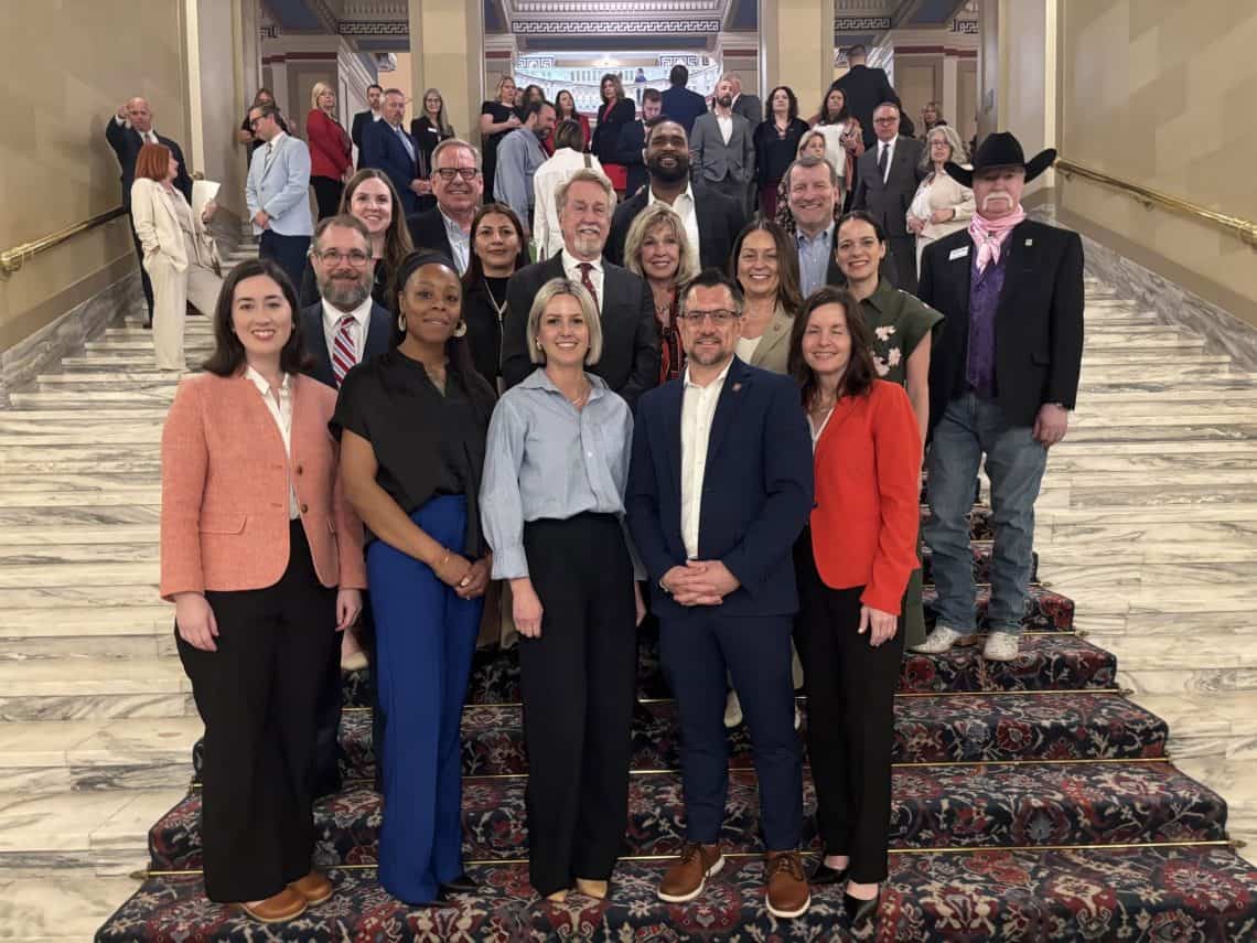 Sara Ramírez durante una actividad de la Cámara de Comercio de Tulsa Oklahoma que impulsa a pequeños negocios.