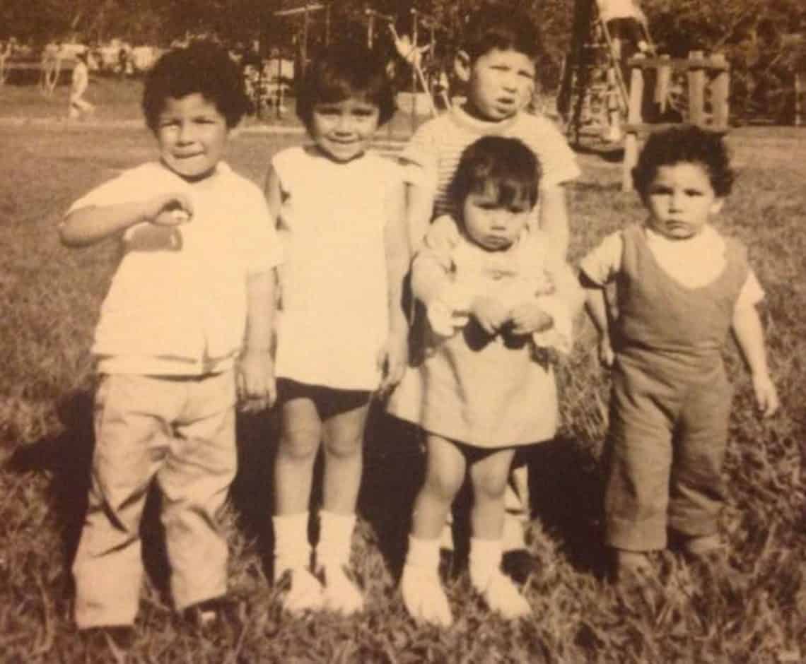 Los recuerdos de la casa humilde de sus abuelos en la zona 3 siempre están en el corazón del diseñador y creador musical Alvaro Cervantes, radicado en Ontario, Canadá. PARA VER SI INSTAGRAM CLIC EN LA IMAGEN