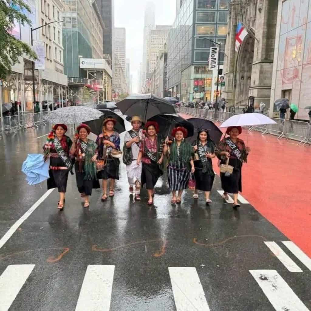 Una delegación cultural proveniente de Nahualá, Sololá, Guatemala, también se hizo presente para hermanarse y acompañar a la comunidad migrante guatemalteca en Nueva York. – SoyMigrante.com REVISTA – SoyMigrante.com REVISTA Una delegación cultural proveniente de Nahualá, Sololá, Guatemala, también se hizo presente para hermanarse y acompañar a la comunidad migrante guatemalteca en Nueva York.