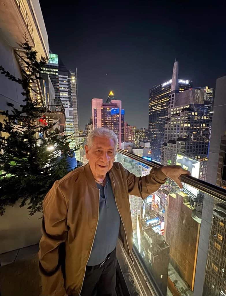 En mayo de 2026, falleció el doctor Miguel Ángel González Palacios, padre del politólogo Miguel Angel González Rivera, quien lo considera su mentor, su ejemplo y quien le dio el impulso inicial a su habito de lectura, así como a grandes ideales de servicio a través de la política y la politología.