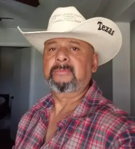 Migrante guatemalteco Adolfo Mejía se dedica a la construcción en Texas. – SoyMigrante.com – SoyMigrante.com