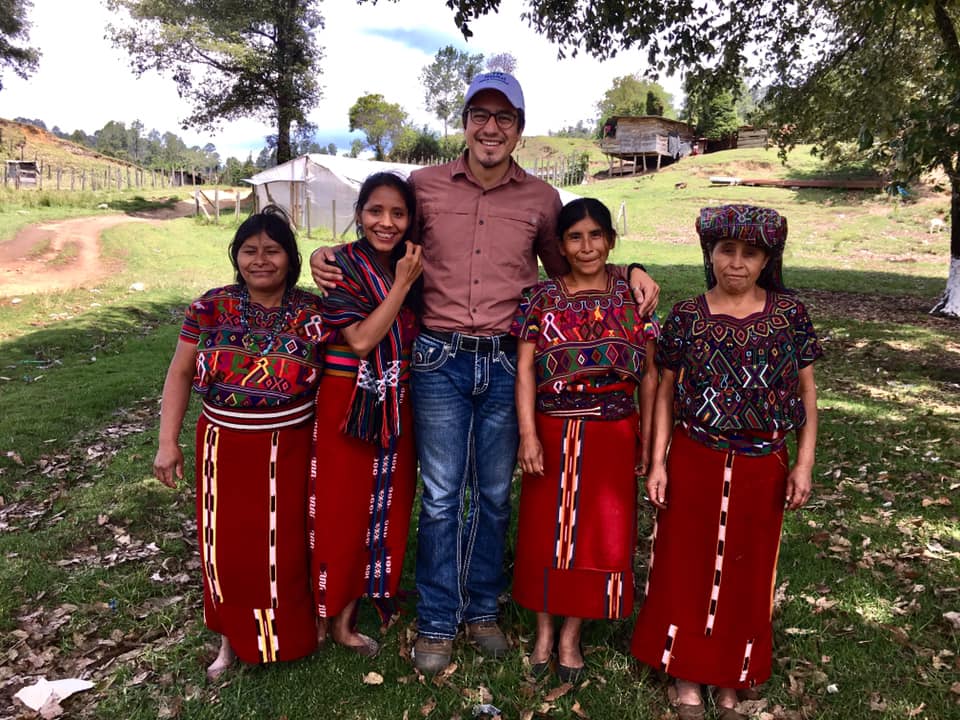 Haber trabajado en proyectos de vivienda en comunidades mayas de Guatemala fortaleció la convicción de Joaquín por aprender para promover desarrollo a zonas rurales guatemaltecas.