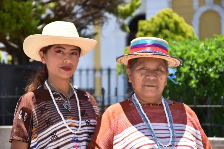 La herencia de las danzas tradicionales mayas es un tesoro para Teresa, quien desea que más niños y jóvenes las conozcan y practiquen.