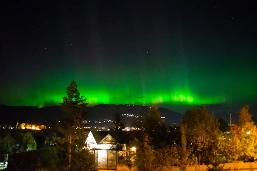 La aurora boreal quedó registrada en esta fotografía de Hugo Navarro.