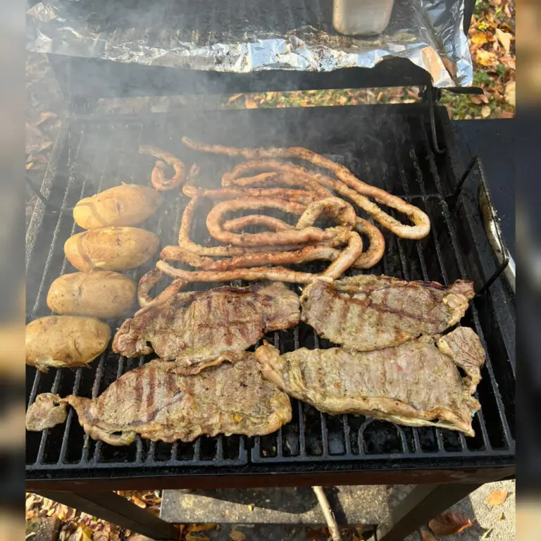 Se distinguen por la sazón y acompañamientos; tortilla, frijol, papa, cebollines y combinación de carnes entre adobada, asada y tripa. – SoyMigrante.com – SoyMigrante.com