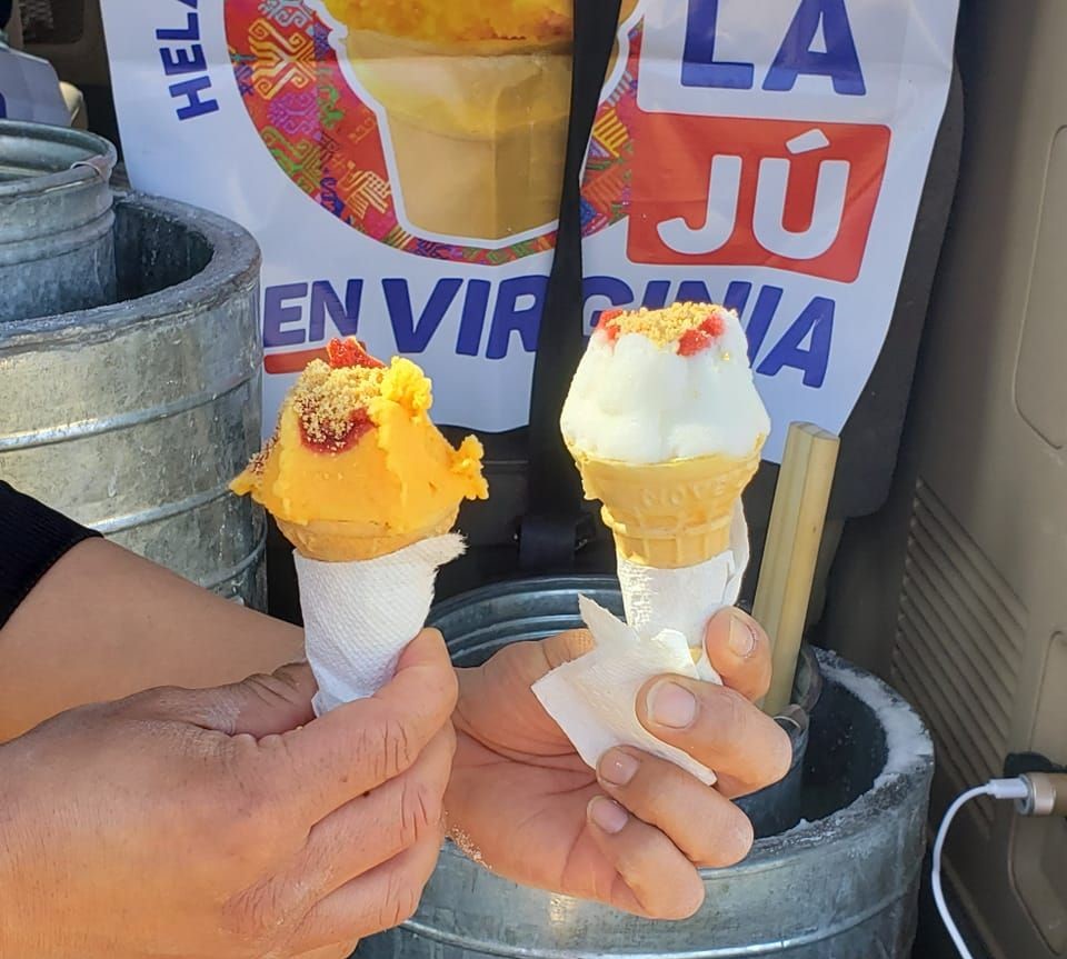 El sabor tradicional de crema es el favorito pero ya han surgido nuevas variantes para complacer a todos los admiradores de los helados migrantes Xelajú.