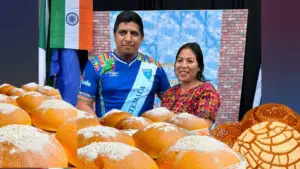 La familia migrante guatemalteca Cabrera Sánchez son propietarios de la panadería Quetzalpan bakery, ofrece variedad de panes artesanales y pasteles tradicionales – SoyMigrante.com – SoyMigrante.com