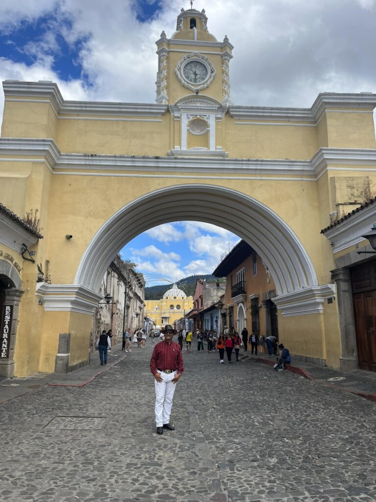 René Corado estuvo en Antigua Guatemala para asistir al estreno de su documental El Lustrador, que fue galardonado en el Festival Antigua Academia de Cine