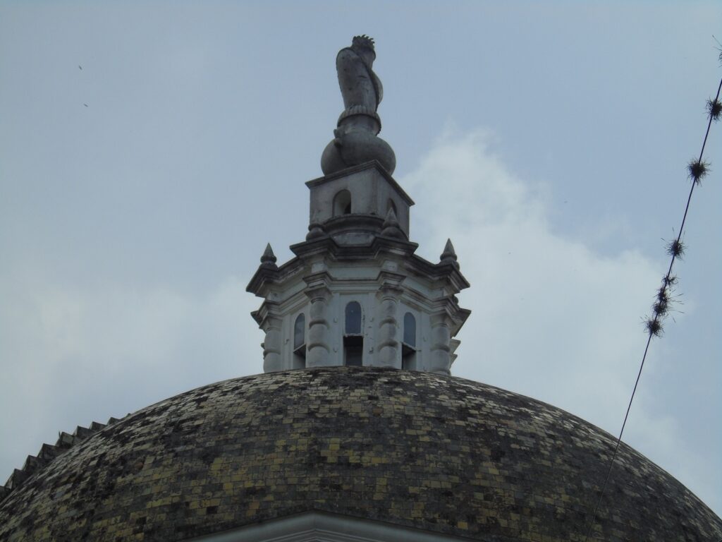 El barroco en su pleno esplendor caracteriza al templo de Esquipulas, que fue elevado a la categoría de Basílica en 1960.