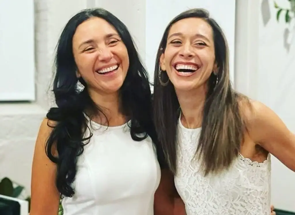 Emilia y Alejandra Cifuentes son hermanas, originarias del occidente de Guatemala y radicadas actualmente en Oklahoma. Ambas fundaron recientemente una oficina de asesoría de impuestos y de trámites migratorios en español.