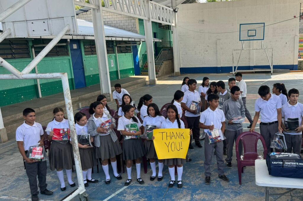 La respuesta de maestros y alumnos de Palencia fue muy entusiasta y alegre. – SoyMigrante.com – SoyMigrante.com