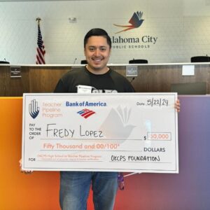 Fredy López graduado de High School en Oklahoma obtuvo beca – SoyMigrante.com – SoyMigrante.com