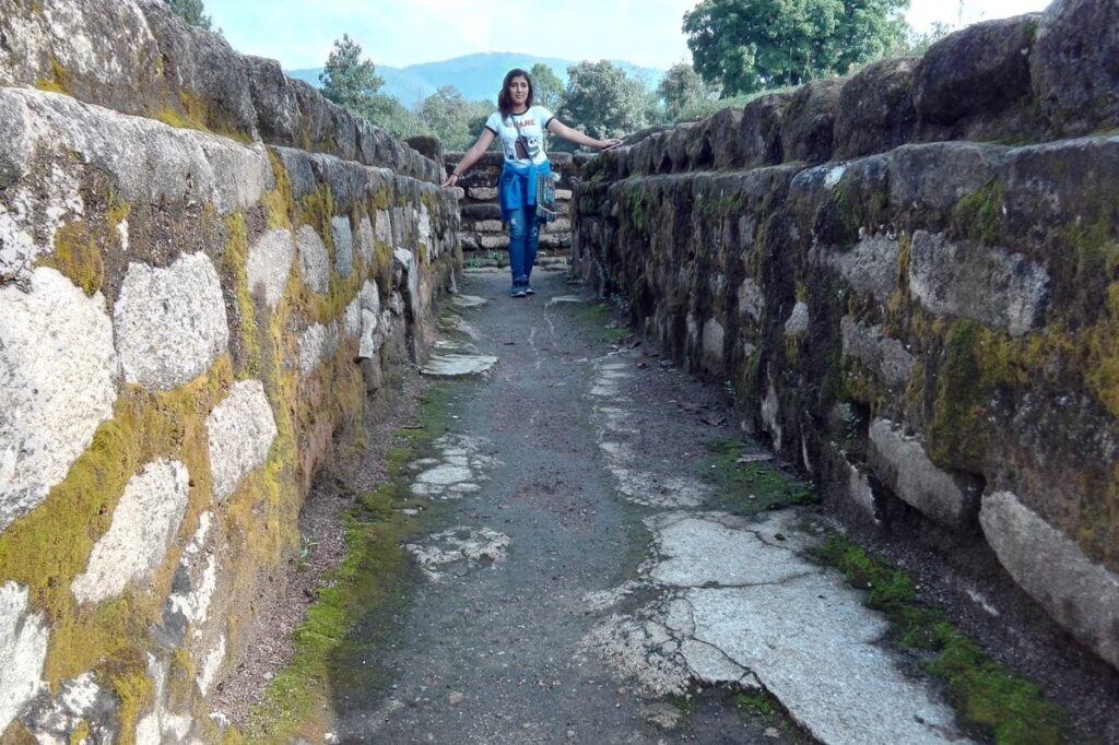 Recorrido por el sitio arqueológico de Iximché, en Tecpán, Chimaltenango. La ciudad fue fundada en 1470 y se convirtió en la primera capital de Guatemala, fundada el 25 de julio de 1524. Entre 1470 y 1524 fue el centro del señorío kaqchiq'el. Iximché puede ser visitada de martes a domingo de 9 a 17 horas. Fotos Gustavo Montenegro.