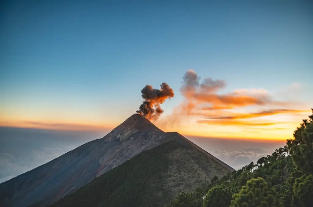 volcan de fuego volcanes de guatemala – SoyMigrante.com – SoyMigrante.com