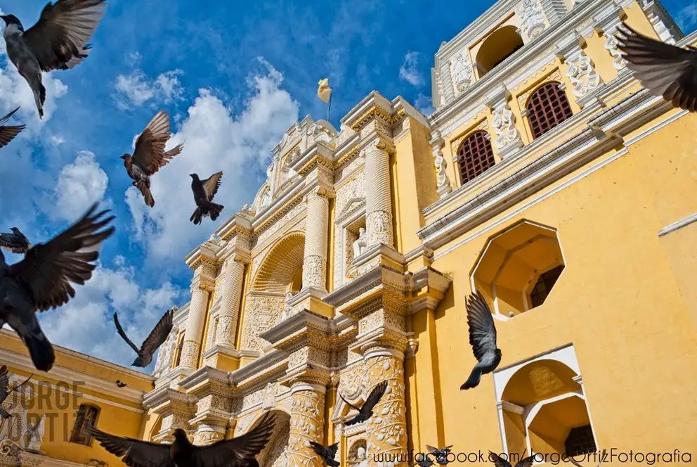 Fachada Iglesia de La Merced, Antigua Guatemala. Foto: Jorge Ortiz