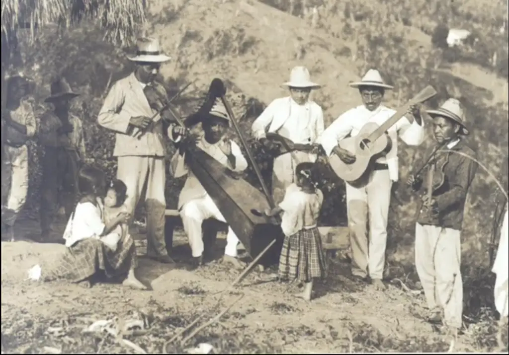 Pueblo Q'eqchi' es el idioma maya con más hablantes. Mantiene muchos de sus rasgos identitarios fundamentales, especialmente el uso diario de su idioma. – SoyMigrante.com – SoyMigrante.com