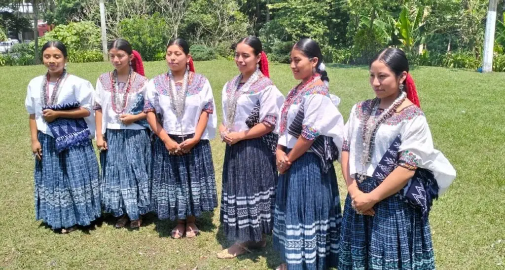 Cada año es tradición la elección de una joven representativa de la belleza y el talento Q'eqchi', que es nombrada como Rabín Cobán. (Fotografía archivo de Angel Martin Tax, periodista de Alta Verapaz) – SoyMigrante.com – SoyMigrante.com