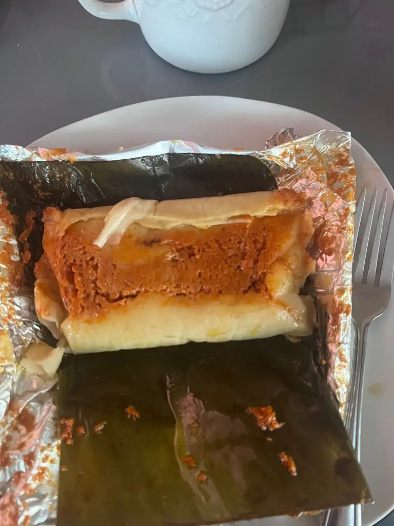 Los tamales es de los platillos que más vende para ayudar a guatemaltecos de escasos recursos.