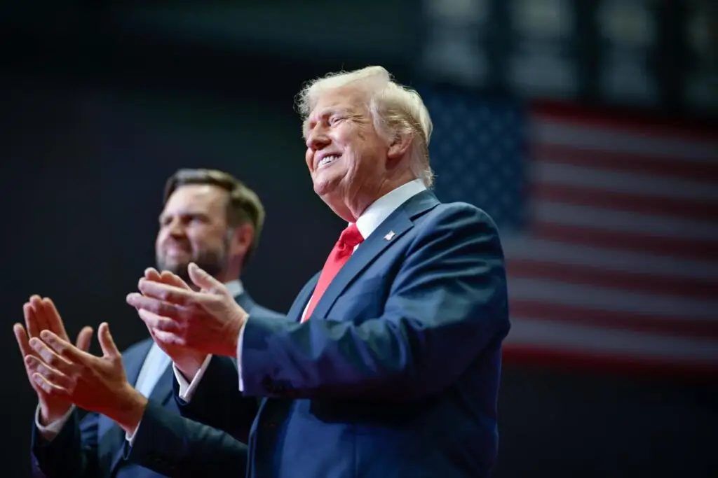 Donald Trump junto a su compañero de fórmula JD Vance. Fotos: Facebook Donald Trump